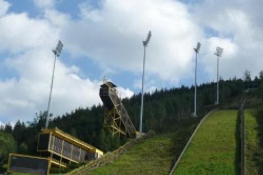 New illumination of large ski jumps