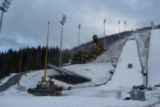 Vorbereitungen des FIS-Weltpokals im Skispringen in Harrachov