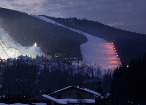 Ski lift Doplik - Illuminated night-time ski piste